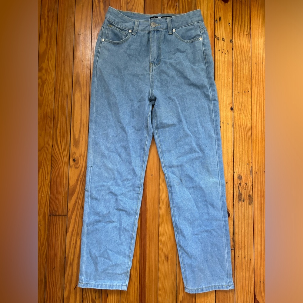 US 4 Boohoo high waist straight leg jeans-never worn, tags still on